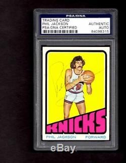 1972-73 Topps #32 Phil Jackson Signed Rookie Card- PSA/DNA New York Knicks