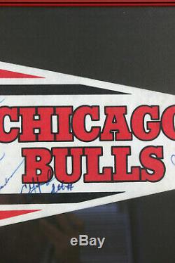 1989 Chicago Bulls Signed Pennant Michael Jordan Scottie Pippen Phil Jackson Jsa