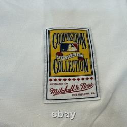 Bo Jackson #16 Signed KC Royals White Mitchell & Ness Jersey & Beckett His Holo