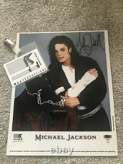 MICHAEL JACKSON HAND SIGNED PROMO 8x10 AUTOGRAPH / BLACK OR WHITE SHOOT PASS