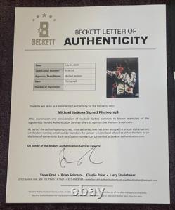 MICHAEL JACKSON Signed CONCERT 11x14 PHOTO with Beckett Authenticated (BAS) LOA