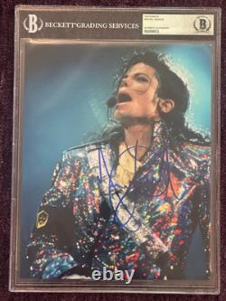 MICHAEL JACKSON Signed CONCERT 8 X 10 PHOTO Beckett Encapsulated (BAS)