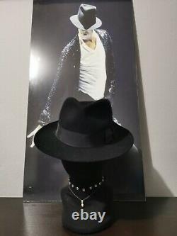 MICHAEL JACKSON s BILLIE JEAN STAGE WORN & THROWN TO AUDIENCE FEDORA -NO SIGNED