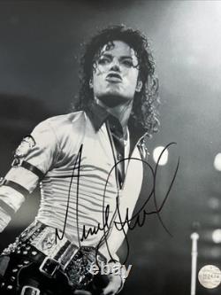 Michael Jackson 8 X 10 Autographed Photo With Coa