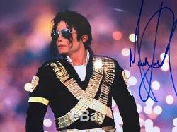 Michael Jackson Hand-Signed Huge Color Photograph ca 30x20cm AUTOGRAPHED withLOA