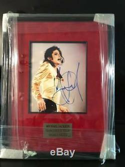Michael Jackson signed autographed Dangerous photo Authentic no glove fedora