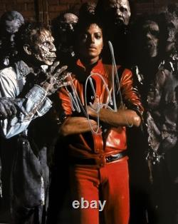 Michael Jackson signed photo withCOA Autograph Signature Thriller Beat It