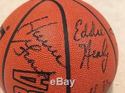 Michael Jordan Signed Team Basketball With Phi Jackson Pippin And 12 Other Bulls