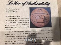 Michael Jordan Signed Team Basketball With Phi Jackson Pippin And 12 Other Bulls