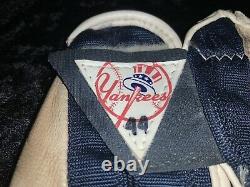 Reggie Jackson 1977 NY Yankees Signed Game Used Official Team Batting Glove