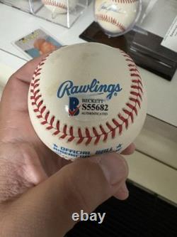 Reggie Jackson Autographed Signed Official Major League Baseball Beckett COA